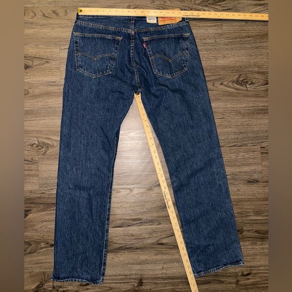 NWT Levis 501 Original Fit Jeans Straight Leg Button Fly 100% Cotton Blue 36x32 - Picture 4 of 4